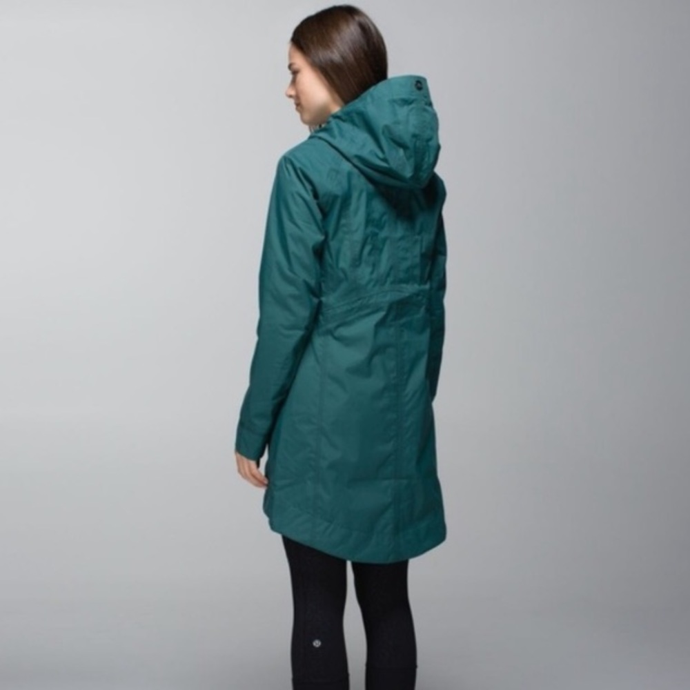 Lululemon right as rain jacket